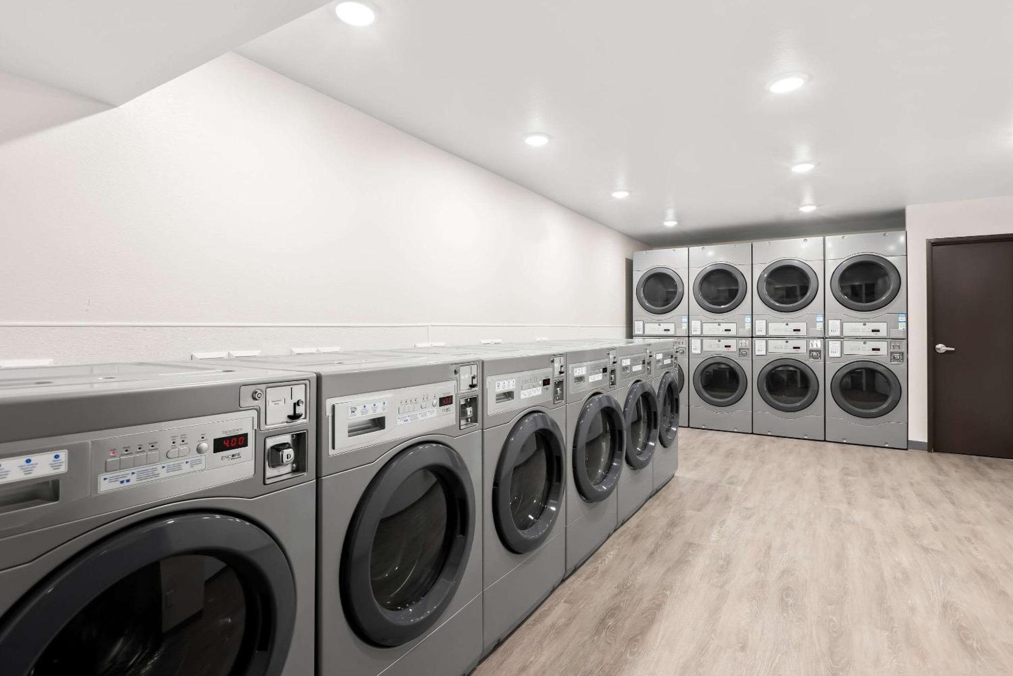 Woodspring Suites Savannah West Chatham Parkway Esterno foto